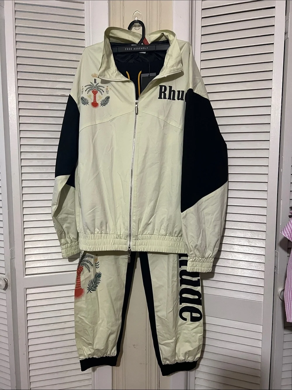 Rhude   Two-Piece Puffer Jacket & Joggers - Cream & Black set good
